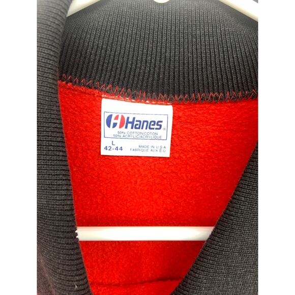 Hanes Vintage Red Embroidered Paris Lady Collared Sweatshirt Size L - Picture 3 of 6